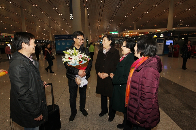 我院神经外科谌燕飞医生赴和田执行援疆任务